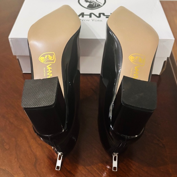 NIB – VHNY Patent Leather Boots – Size 8‎ – Black - Picture 5 of 7